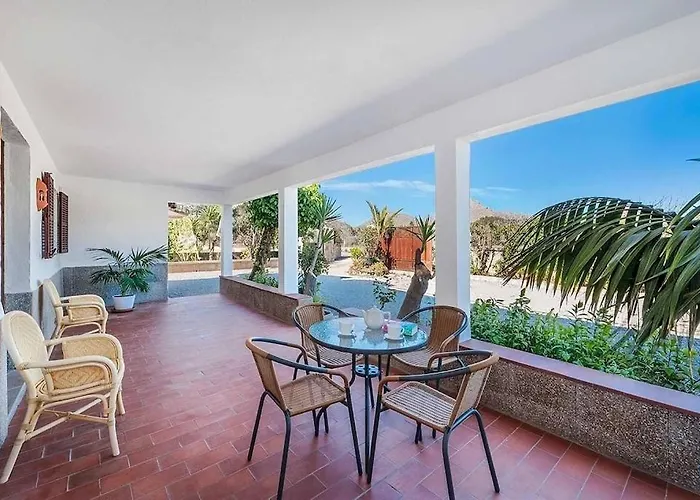 6 Bedroom A Very Short To Port Pollensa By Renthousing Villa