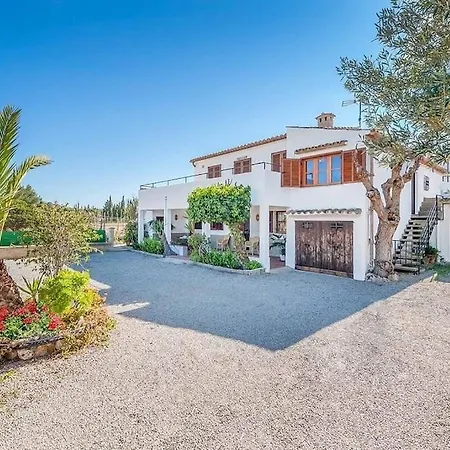 Villa 6 Bedroom A Very Short To Port Pollensa By Renthousing *