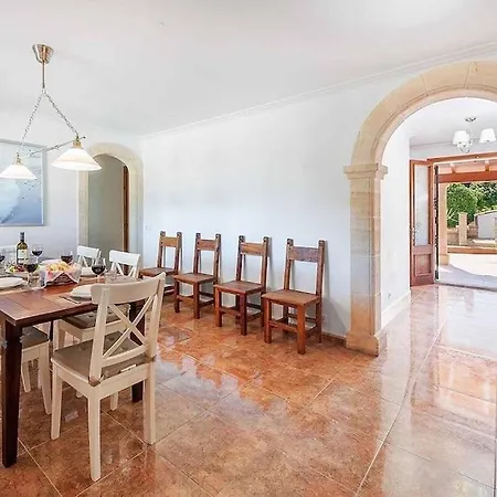 6 Bedroom A Very Short To Port Pollensa By Renthousing * Port de Pollença