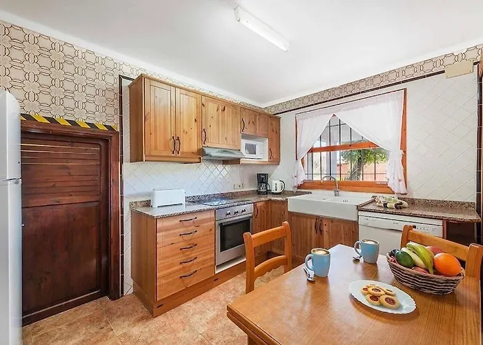 Villa 6 Bedroom A Very Short To Port Pollensa By Renthousing *